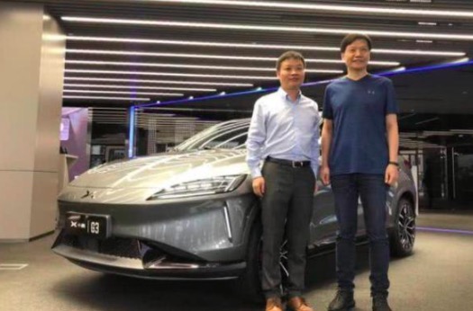 天眼查App工商信息显示，小米国内的关联公司为小米科技有限责任公司，成立于2010年3月，注册资本18.5亿人民币，法定代表人雷军。经营范围含技术开发；销售通讯设备、避孕器具、摩托车、电动车、自行车及零部件；从事互联网文化活动。该公司在2020年1月7日公开了一项名为“一种变速车档位自动推荐的方法和装置”相关专利，公开号为CN106476952B，分类为无轨陆用车辆。该专利摘要显示，本公开是关于一种变速车档位自动推荐的方法和装置，属于计算机技术领域。采用本公开，可以提高档位设置的准确度。